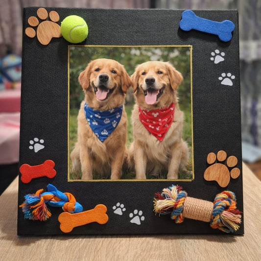 Tablou decorativ cu doi căței Golden Retriever – Ramă personalizată cu tematică animale de companie